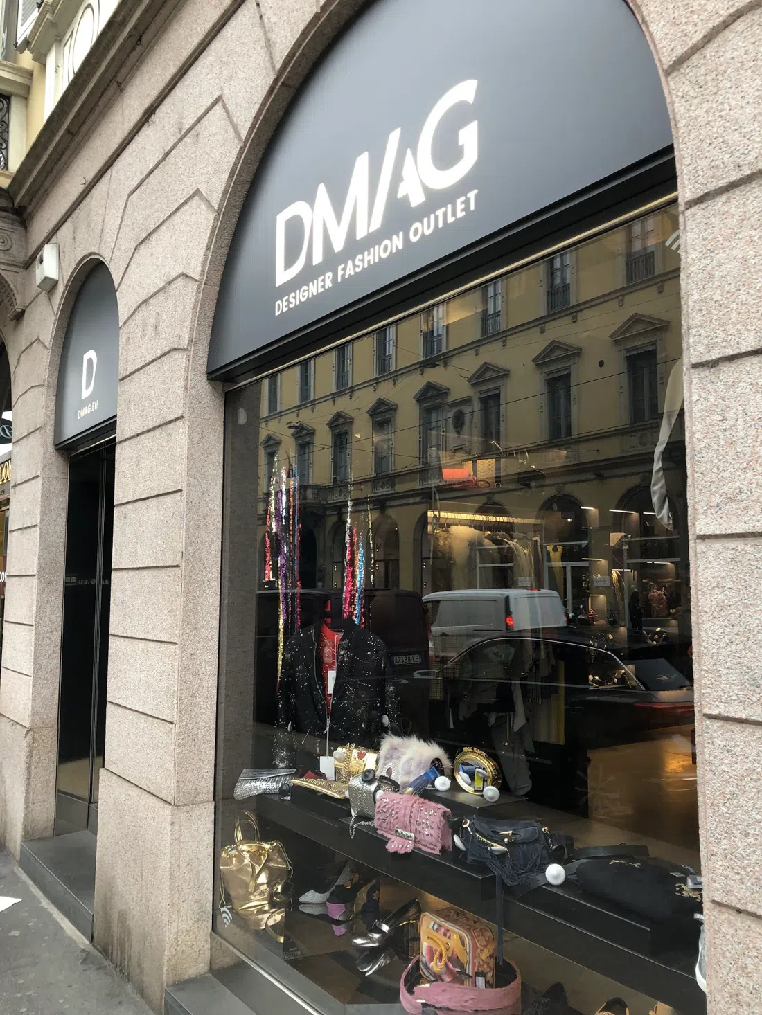 DMAG Outlet, Milão