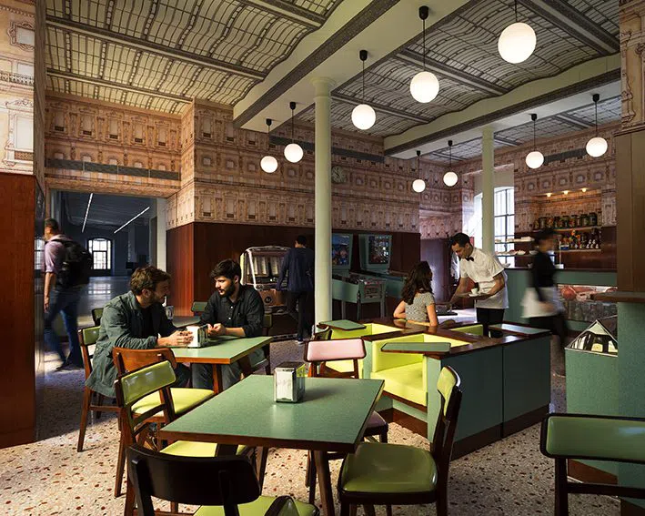 Bar Luce, Milano