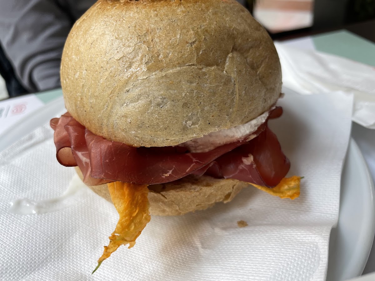 Panino Giusto, Milan